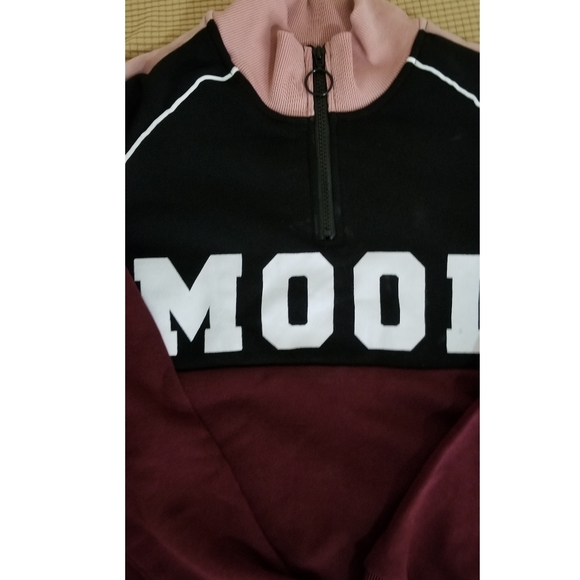 Mood Sweatshirt - Picture 5 of 8